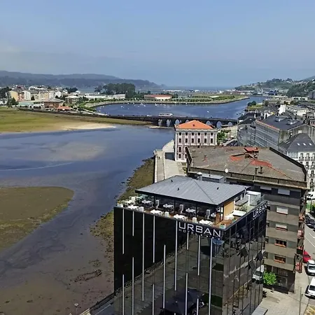 Piso Luminoso Y Acogedor En Primera Linea De Playa Covas Viveiro Apartment