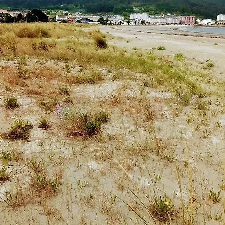 Piso Luminoso Y Acogedor En Primera Linea De Playa Covas Viveiro * San Pedro de Viveiro