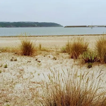 Piso Luminoso Y Acogedor En Primera Linea De Playa Covas Viveiro * San Pedro de Viveiro
