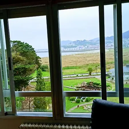 Piso Luminoso Y Acogedor En Primera Linea De Playa Covas Viveiro San Pedro de Viveiro