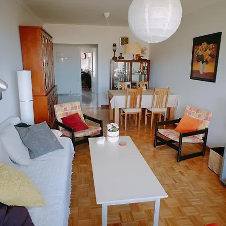 Piso Luminoso Y Acogedor En Primera Linea De Playa Covas Viveiro San Pedro de Viveiro