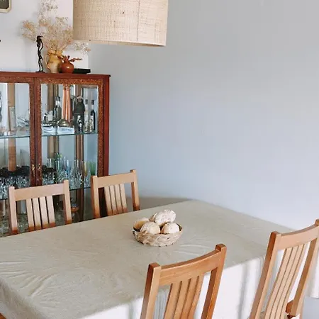 Piso Luminoso Y Acogedor En Primera Linea De Playa Covas Viveiro