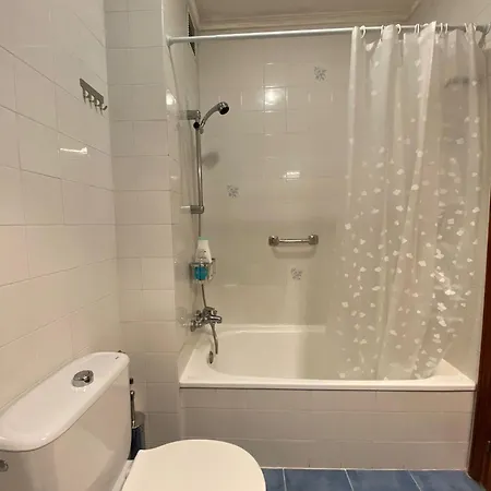 Piso Luminoso Y Acogedor En Primera Linea De Playa Covas Viveiro * San Pedro de Viveiro