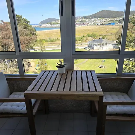 Piso Luminoso Y Acogedor En Primera Línea De Playa Covas Viveiro Apartamento San Pedro de Viveiro